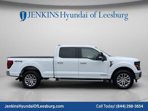 Oxford White 2025 Ford F-150 XLT