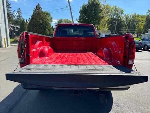 2017 RAM 2500 Tradesman Regular Cab 4x2 8' Box