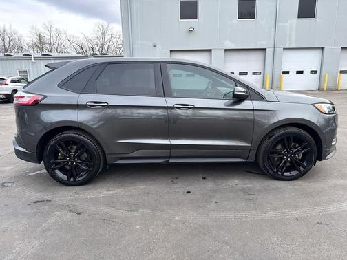 2019 Ford Edge ST