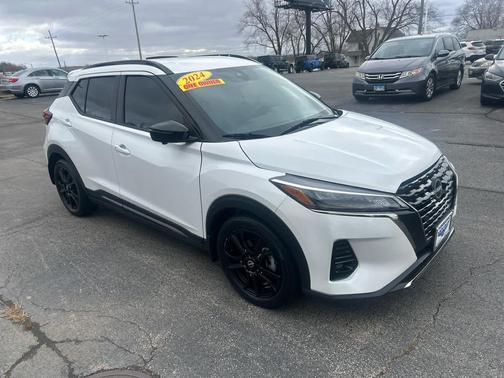 2024 Nissan Kicks SR