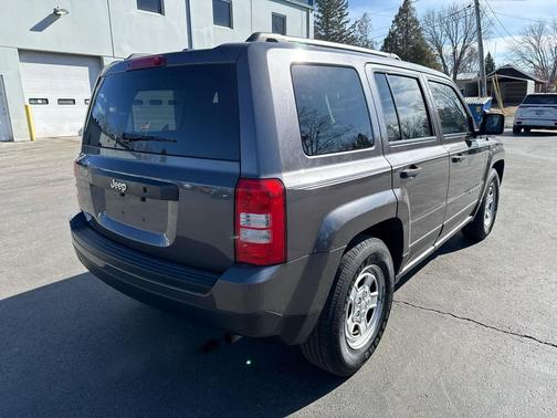 2016 Jeep Patriot Sport