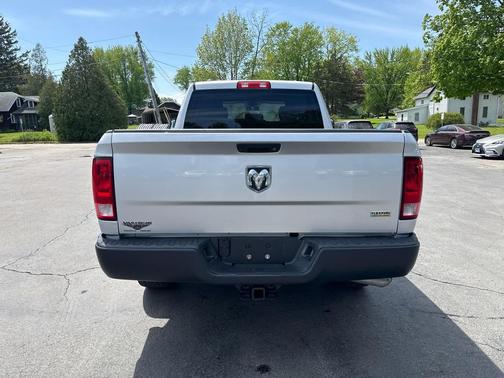 Bright Silver Metallic Clearcoat 2017 RAM 1500 Tradesman
