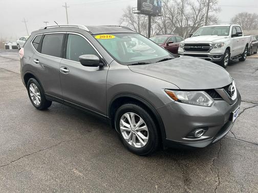 2016 Nissan Rogue SV