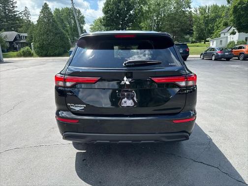 2024 Mitsubishi Outlander ES 2.5 S-AWC