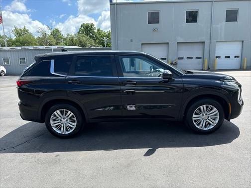 2024 Mitsubishi Outlander ES 2.5 S-AWC