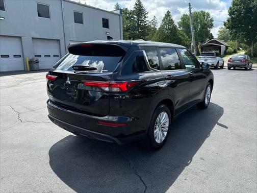 2024 Mitsubishi Outlander ES 2.5 S-AWC