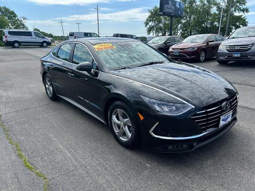 Onyx Black 2023 Hyundai SONATA SE