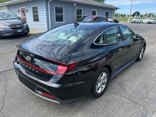 Onyx Black 2023 Hyundai SONATA SE