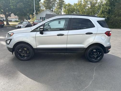 2022 Ford EcoSport SES