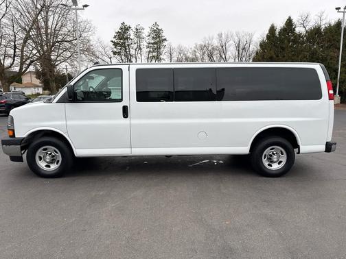 2017 Chevrolet Express 3500 LT