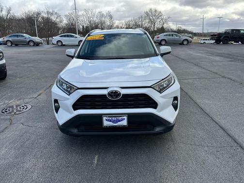 2021 Toyota RAV4 XLE