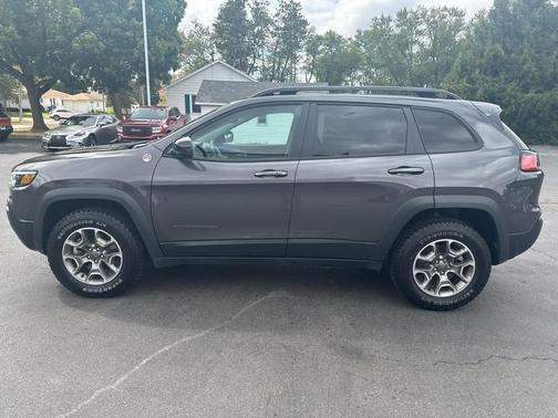 2022 Jeep Cherokee Trailhawk