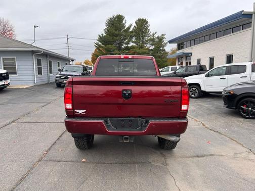 2018 RAM 2500 Big Horn Crew Cab 4x4 6'4' Box