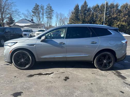 2023 Buick Enclave Essence AWD