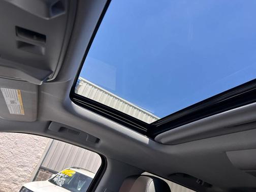 Radiant Silver Metallic 2019 Cadillac Escalade Premium Luxury