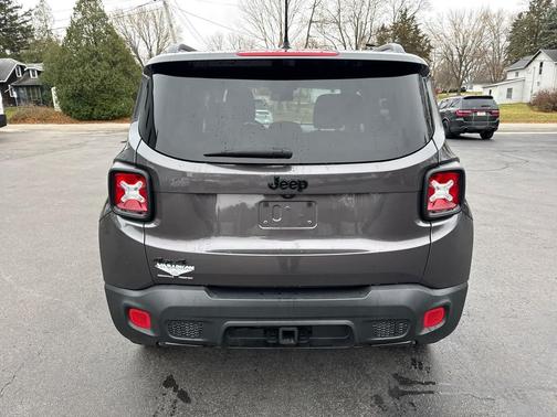 2017 Jeep Renegade Altitude