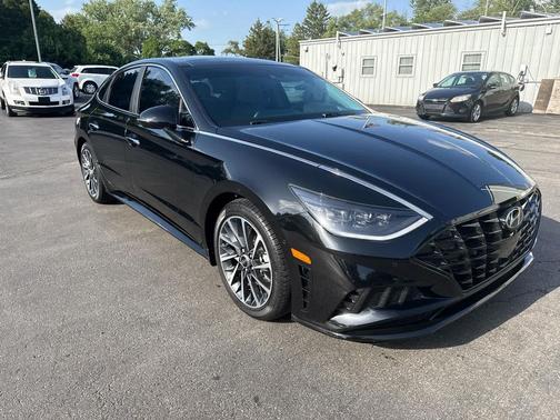 Phantom Black 2022 Hyundai SONATA Limited