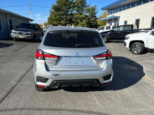 2024 Mitsubishi Outlander Sport 2.0 ES