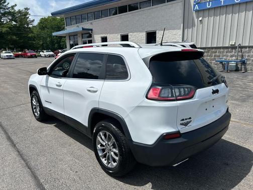 Bright White Clearcoat 2019 Jeep Cherokee Latitude Plus