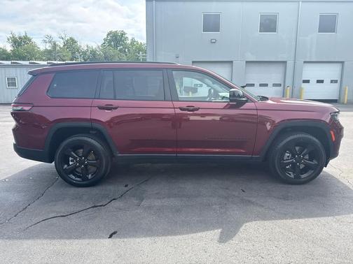 Velvet Red Pearlcoat 2023 Jeep Grand Cherokee L Limited