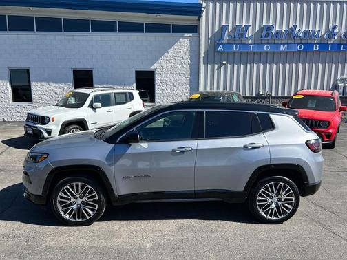 Billet Silver Metallic Clearcoat 2023 Jeep Compass Limited