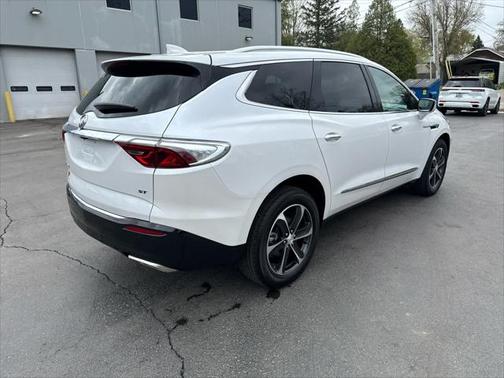 2022 Buick Enclave AWD Essence