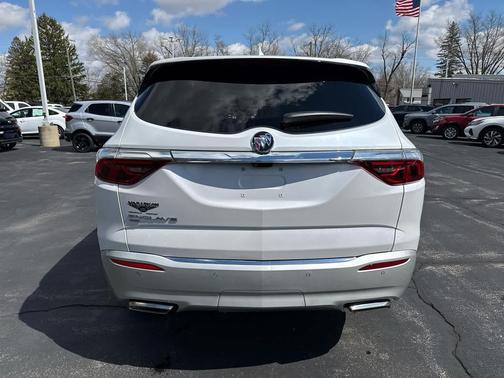 White Frost Tricoat 2023 Buick Enclave Essence AWD