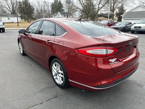 2014 Ford Fusion SE