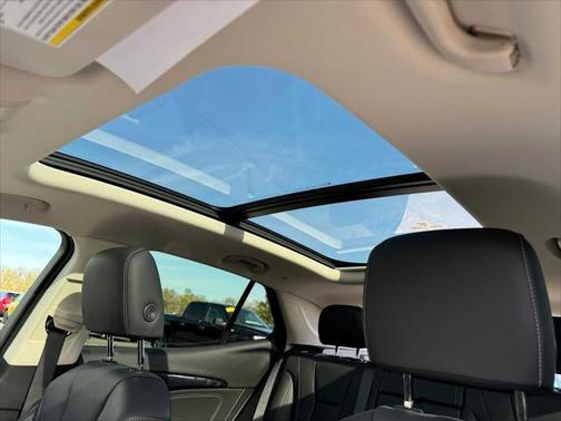 2021 Buick Envision AWD Essence