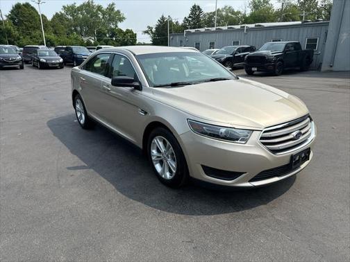 2017 Ford Taurus SE