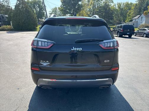 2019 Jeep Cherokee Overland