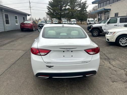 2015 Chrysler 200 C