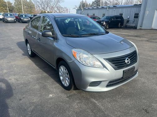 2013 Nissan Versa 1.6 S