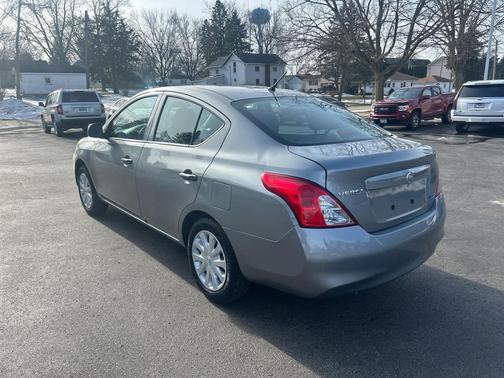 2013 Nissan Versa 1.6 S