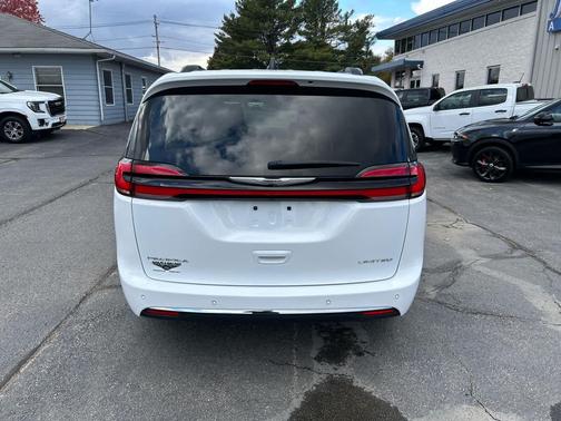 2023 Chrysler Pacifica Limited