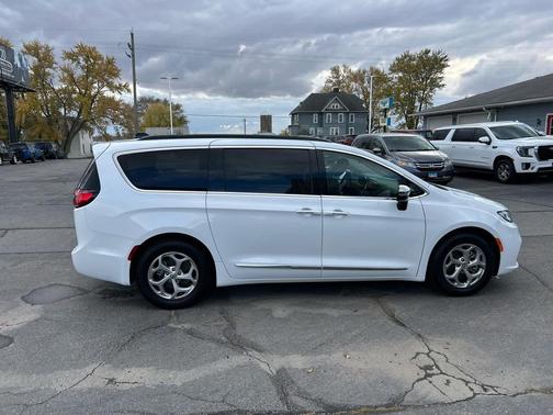2023 Chrysler Pacifica Limited