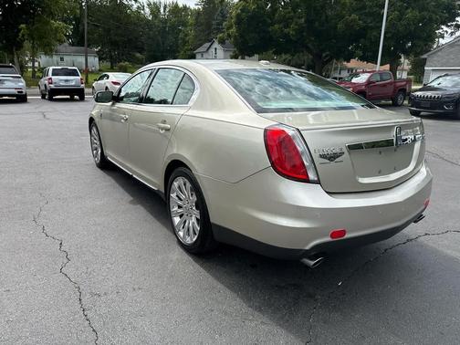 2011 Lincoln MKS Base