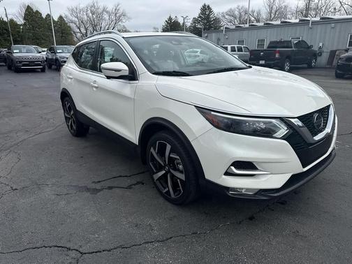 2022 Nissan Rogue Sport SL