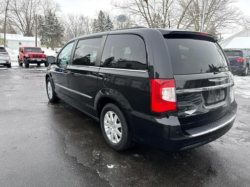 2015 Chrysler Town & Country Touring