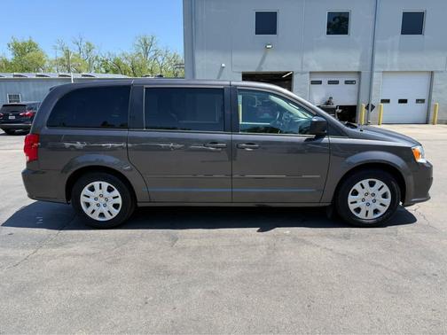 Granite Crystal Metallic Clearcoat 2016 Dodge Grand Caravan AVP/SE