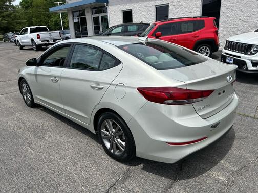 Mineral Beige 2018 Hyundai ELANTRA SEL
