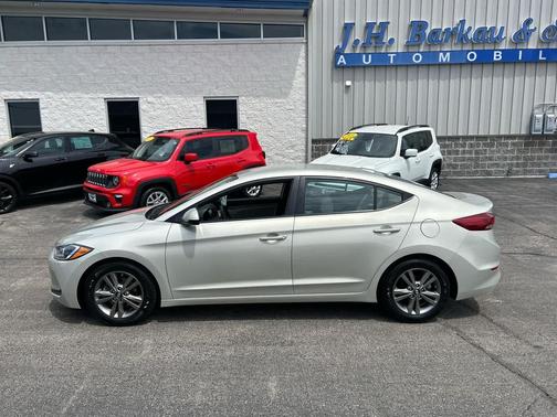 Mineral Beige 2018 Hyundai ELANTRA SEL