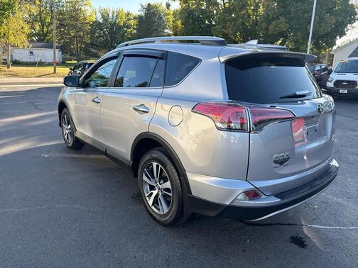 2017 Toyota RAV4 XLE