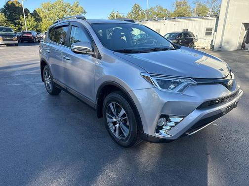 2017 Toyota RAV4 XLE