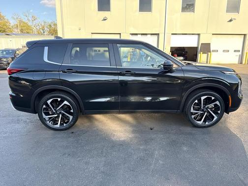 2024 Mitsubishi Outlander SE 2.5 S-AWC