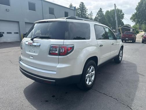 White Diamond Tricoat 2013 GMC Acadia SLE-2