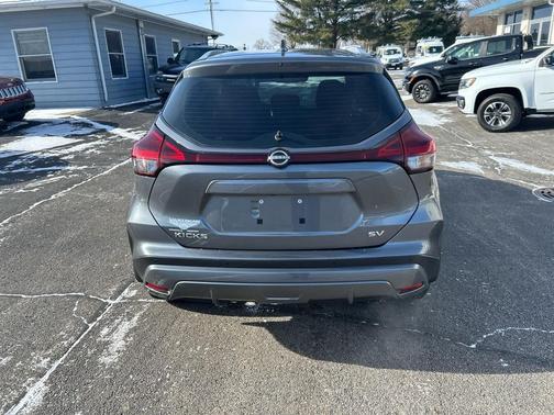 2023 Nissan Kicks SV