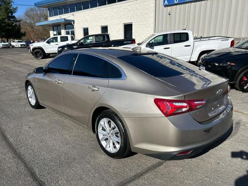2022 Chevrolet Malibu FWD LT