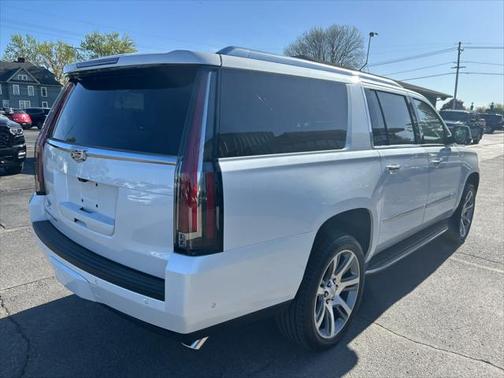 2017 Cadillac Escalade ESV Luxury