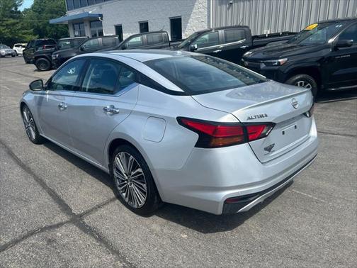 2023 Nissan Altima 2.5 SL